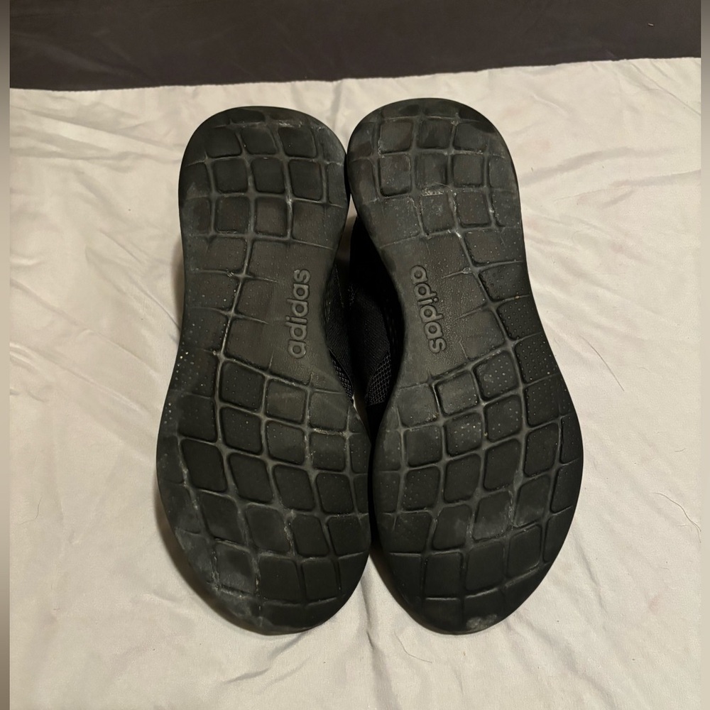 Adidas women’s shoes - Picture 3 of 4